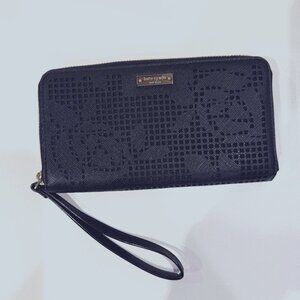 kate spade new york Large Black Cutout Wristlet Wallet NWOT
